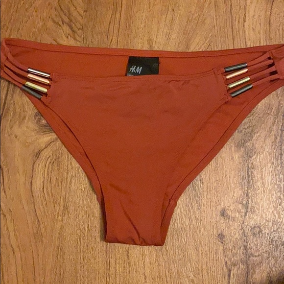 Orange/bronze bikini - Picture 2 of 4